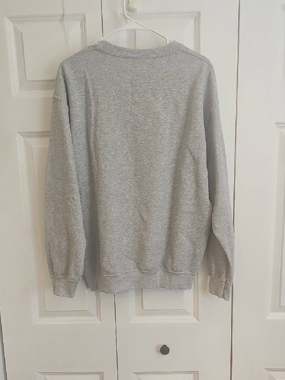 Gildan Gray Crewneck Sweatshirt with Floral Peace Sign - Picture 5 of 5